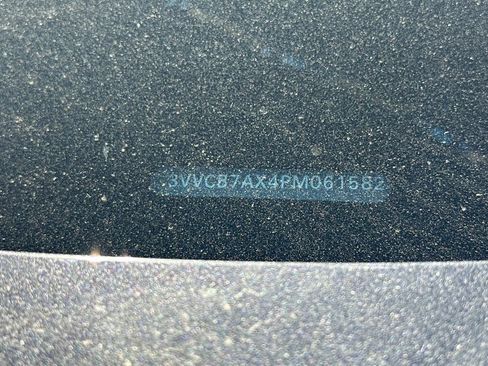 Used 2023 Volkswagen Tiguan SE R-Line FWD image 3