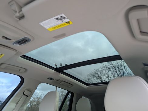 Used 2022 Volvo XC90 T8 Inscription w/ Advanced Package image 15