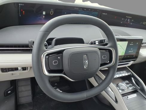 New 2026 Lincoln Nautilus Premier AWD/4WD image 21