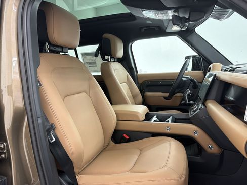 New 2026 Land Rover Defender 110 X-Dynamic SE AWD/4WD image 23
