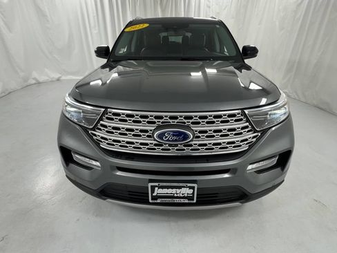 Used 2022 Ford Explorer Limited w/ Equipment Group 301A AWD/4WD image 8
