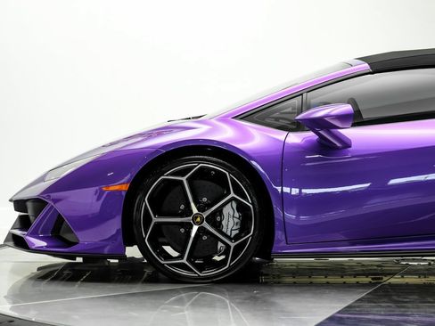 Used 2024 Lamborghini Huracan EVO AWD/4WD image 13