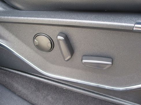 Used 2023 Ford F150 Lariat image 57