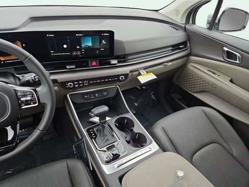 New 2026 Kia Carnival EX image 22