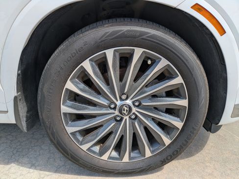 Used 2023 Hyundai Palisade Calligraphy image 9