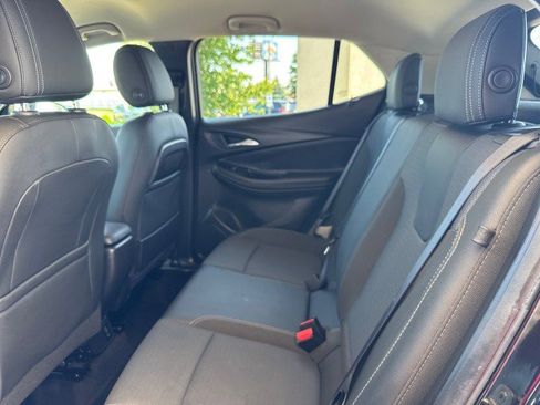 Used 2022 Buick Encore GX Preferred w/ Sport Touring Package FWD image 7