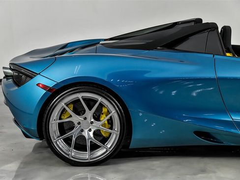 Used 2020 McLaren 720S Spider RWD image 12