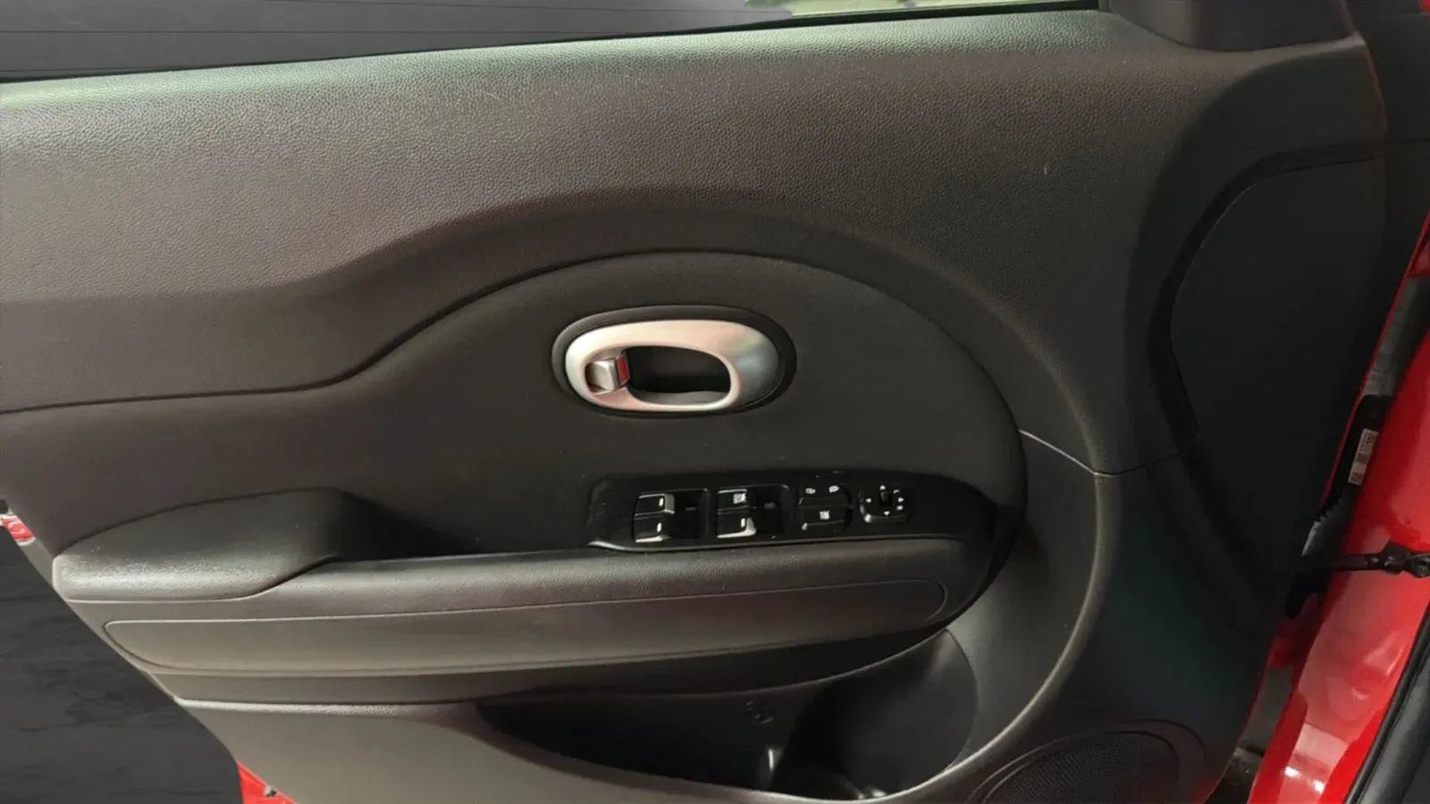 Used 2019 Kia Soul + FWD image 17