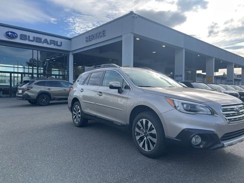 Used 2016 Subaru Outback 2.5i Limited image 4