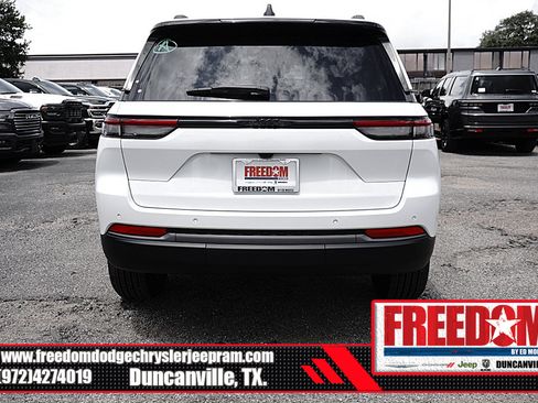 New 2026 Jeep Grand Cherokee Altitude RWD image 4