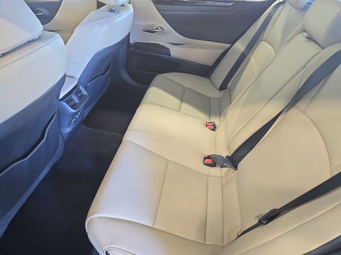 Used 2021 Lexus ES 350 w/ Premium Package FWD image 12