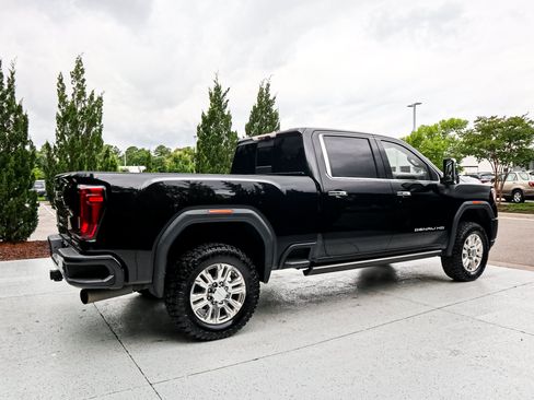Used 2021 GMC Sierra 2500 Denali w/ Denali Ultimate Package AWD/4WD image 11
