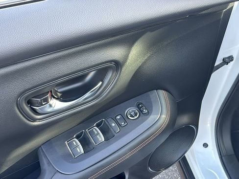 Used 2023 Honda HR-V Sport image 14