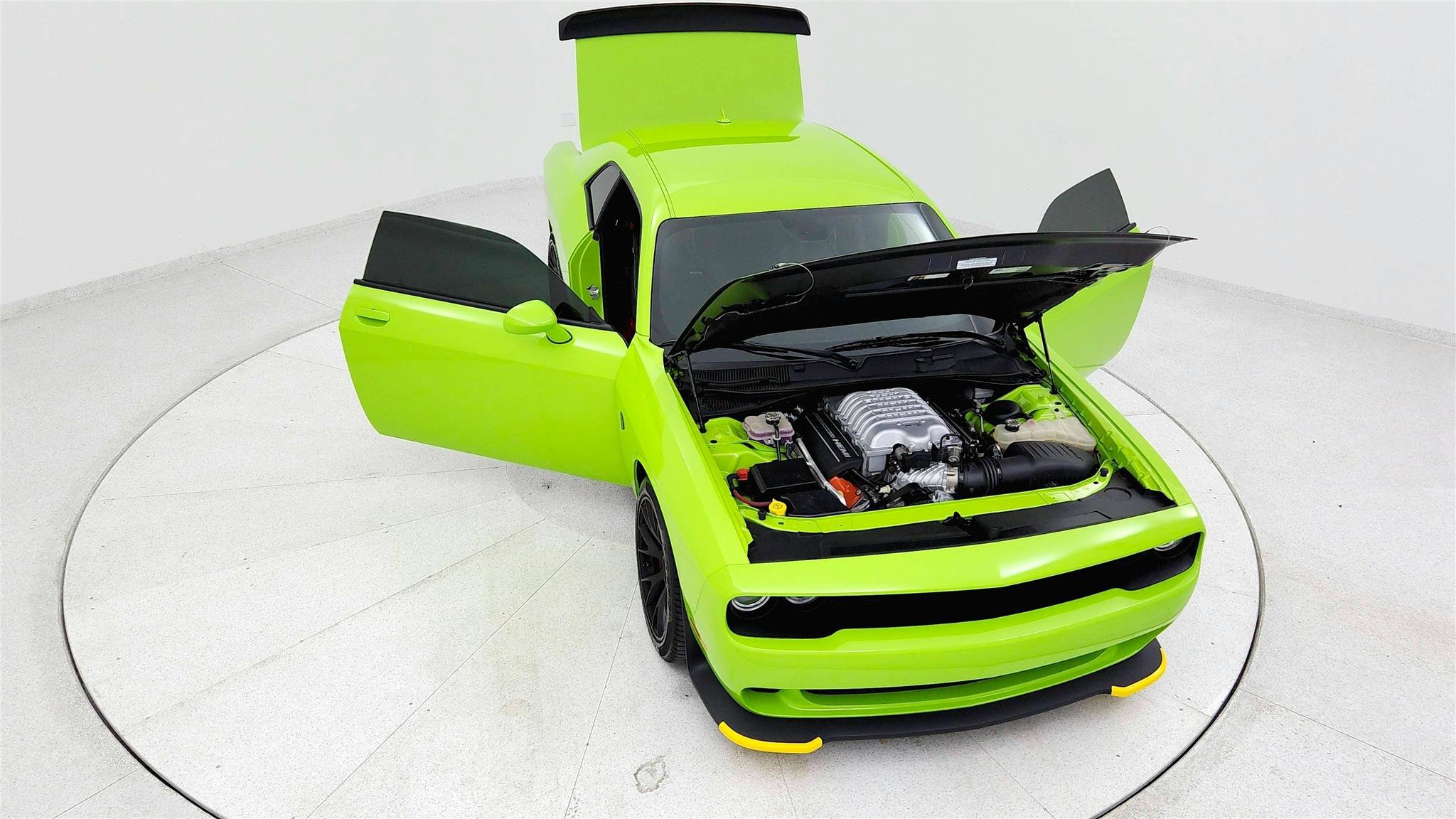 Used 2015 Dodge Challenger SRT Hellcat RWD image 30