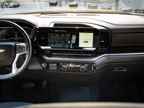 Used 2025 Chevrolet Silverado 1500 LT image 31