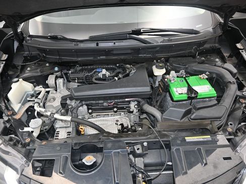 Used 2018 Nissan Rogue SV AWD/4WD image 22