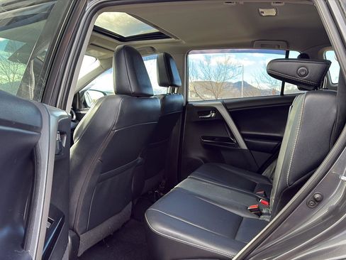 Used 2018 Toyota RAV4 Limited image 24