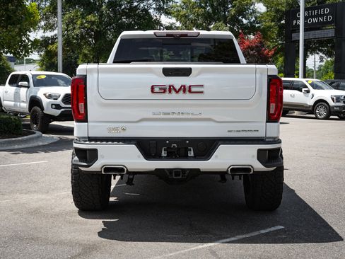 Used 2020 GMC Sierra 1500 Denali w/ Technology Package AWD/4WD image 9