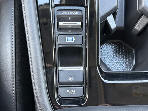 Certified 2025 Honda Accord Touring image 7