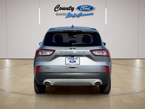 Used 2022 Ford Escape SE w/ Cold Weather Package image 11