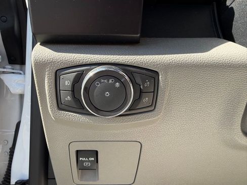 Used 2018 Ford F150 XL w/ Equipment Group 101A Mid image 11