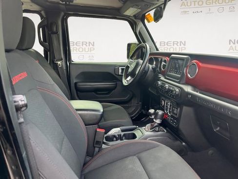 Used 2018 Jeep Wrangler Unlimited Rubicon w/ Safety Group AWD/4WD image 15