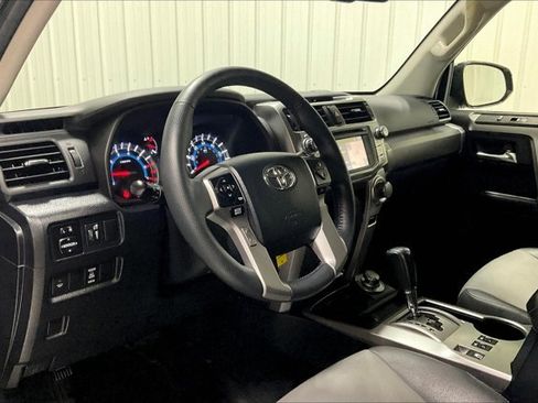 Used 2019 Toyota 4Runner SR5 Premium image 14