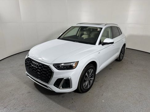 Used 2023 Audi Q5 2.0T Premium w/ Convenience Package image 25
