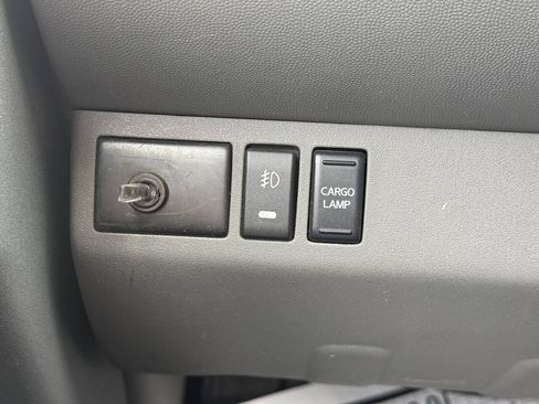 Used 2015 Nissan Frontier S RWD image 9