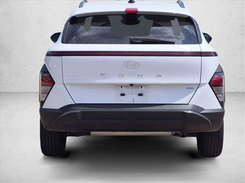 Used 2025 Hyundai Kona SEL AWD/4WD image 7