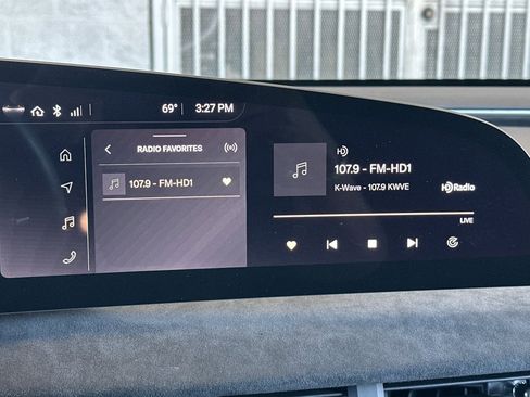 Used 2022 Lucid Air Grand Touring AWD/4WD image 16