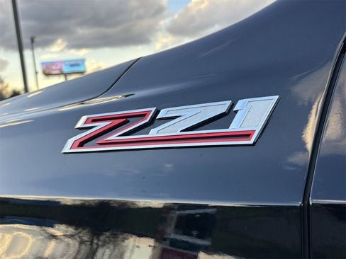 Used 2024 Chevrolet Tahoe Z71 w/ Luxury Package image 15