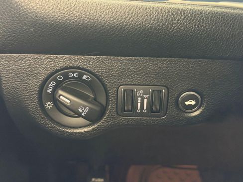 Used 2020 Dodge Challenger SXT w/ Blacktop Package image 15