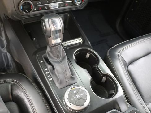 Used 2025 Ford Bronco Outer Banks AWD/4WD image 25