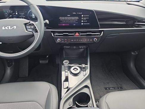 New 2026 Kia Niro Wind FWD image 15