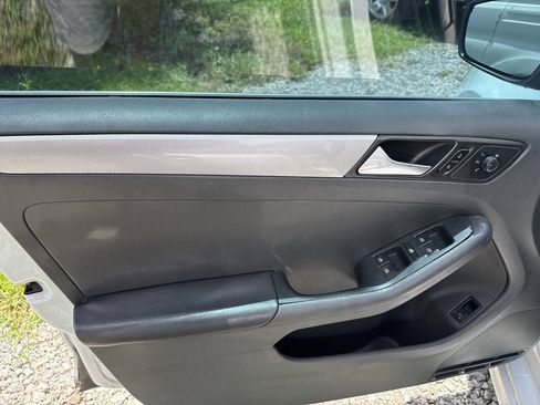 Used 2017 Volkswagen Jetta S FWD image 12
