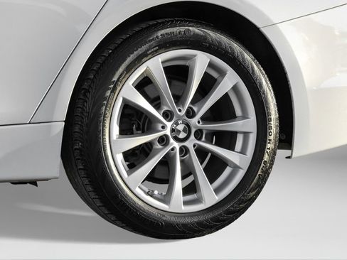 Used 2018 BMW 320i Sedan image 60