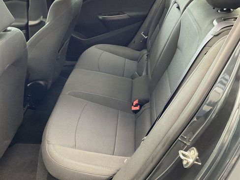 Used 2017 Chevrolet Cruze LT w/ Convenience Package FWD image 10