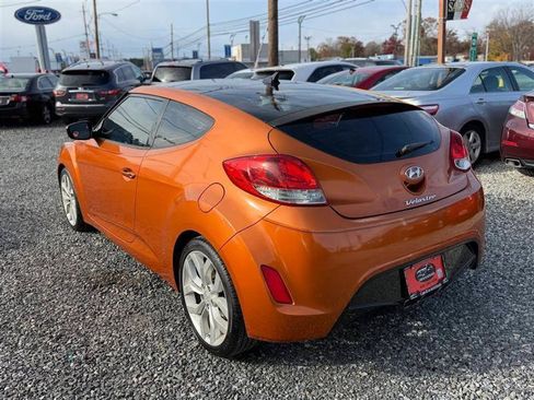 Used 2012 Hyundai Veloster w/ Style Pkg FWD image 6