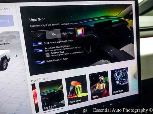 Used 2024 Tesla Cybertruck AWD Crew Cab image 25