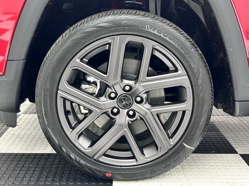 New 2026 Jeep Compass Latitude image 8