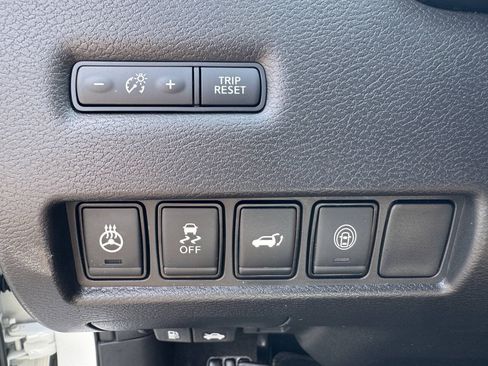 Used 2024 Nissan Murano SL AWD/4WD image 12
