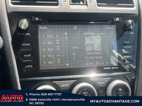 Used 2017 Subaru Forester 2.5i Touring AWD/4WD image 10