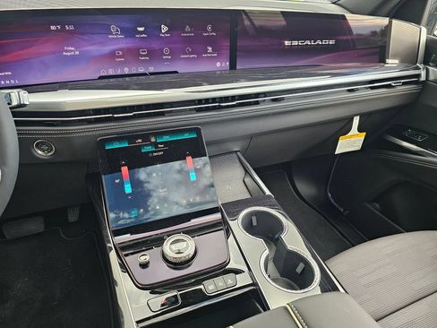 New 2026 Cadillac Escalade ESV Sport AWD/4WD image 32