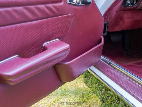 Used 1989 Mercedes-Benz 560 SL image 34