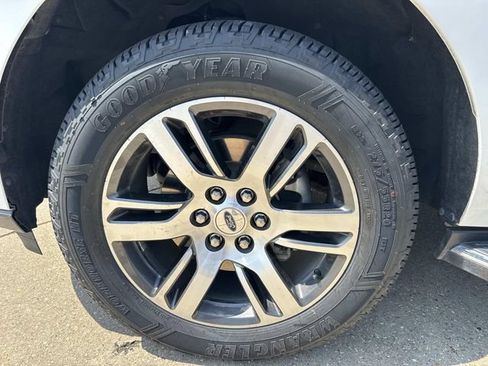 Used 2023 Ford Expedition Max Limited RWD image 9