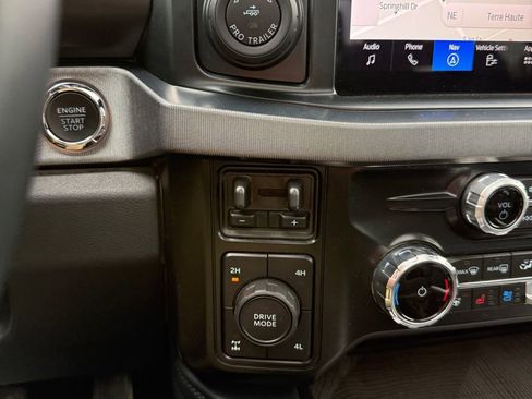 Used 2025 Ford F250 Platinum AWD/4WD image 21