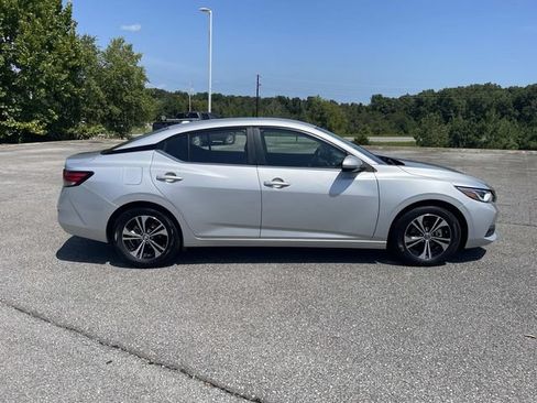 Used 2022 Nissan Sentra SV w/ All-Weather Package FWD image 2