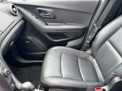 Used 2015 Chevrolet Trax LTZ AWD/4WD image 14
