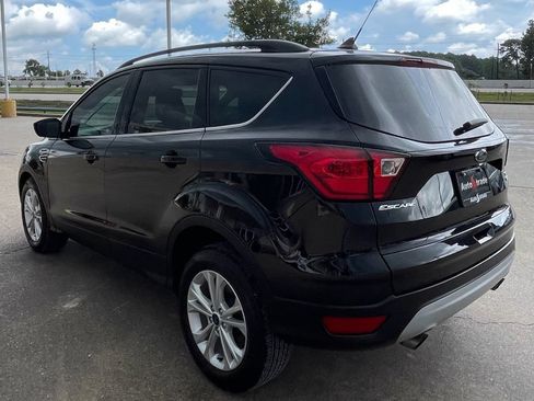 Used 2019 Ford Escape SEL FWD image 3